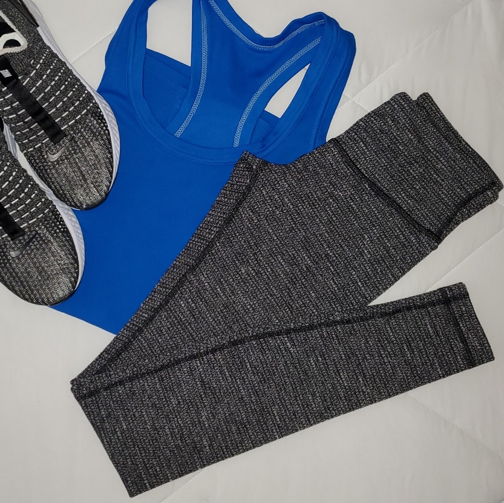 LULULEMON Leggings Size 4 black/gray/white combo